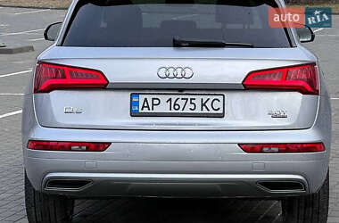 Внедорожник / Кроссовер Audi Q5 2018 в 