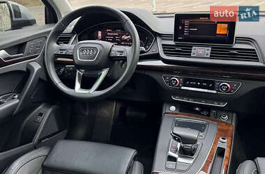 Внедорожник / Кроссовер Audi Q5 2018 в 