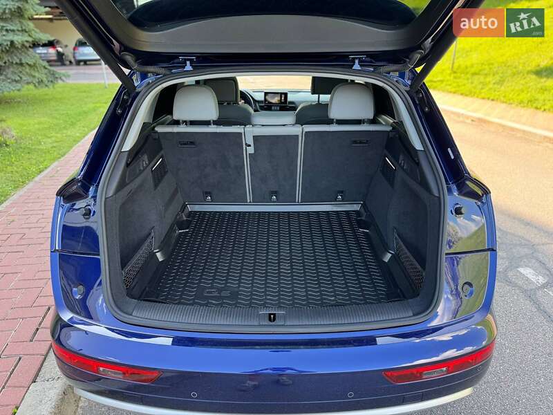 Внедорожник / Кроссовер Audi Q5 2019 в Киеве