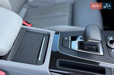 Внедорожник / Кроссовер Audi Q5 2019 в 