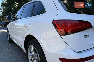 Внедорожник / Кроссовер Audi Q5 2015 в 