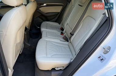Внедорожник / Кроссовер Audi Q5 2015 в 