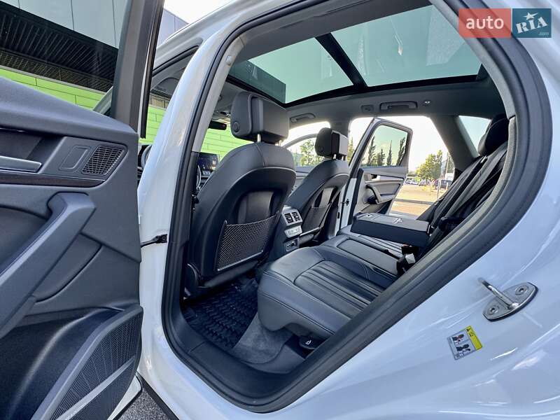 Внедорожник / Кроссовер Audi Q5 2023 в Киеве