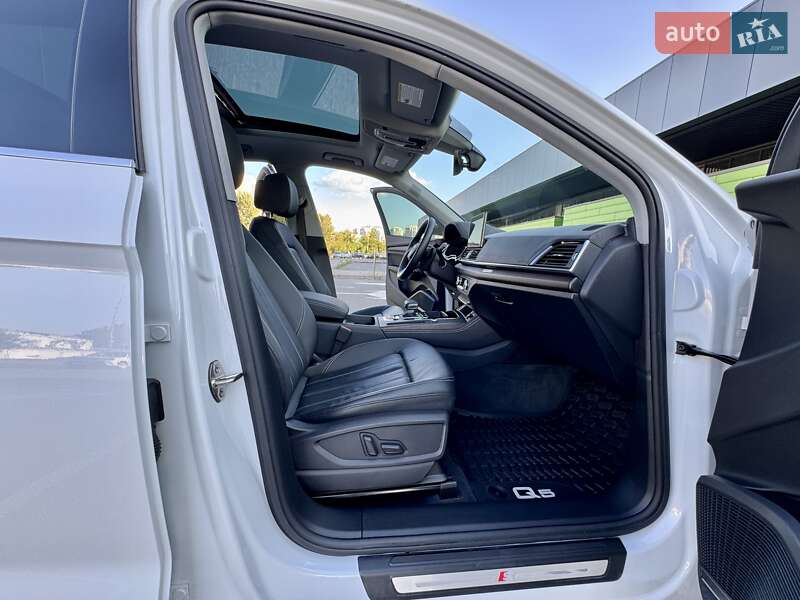 Внедорожник / Кроссовер Audi Q5 2023 в Киеве
