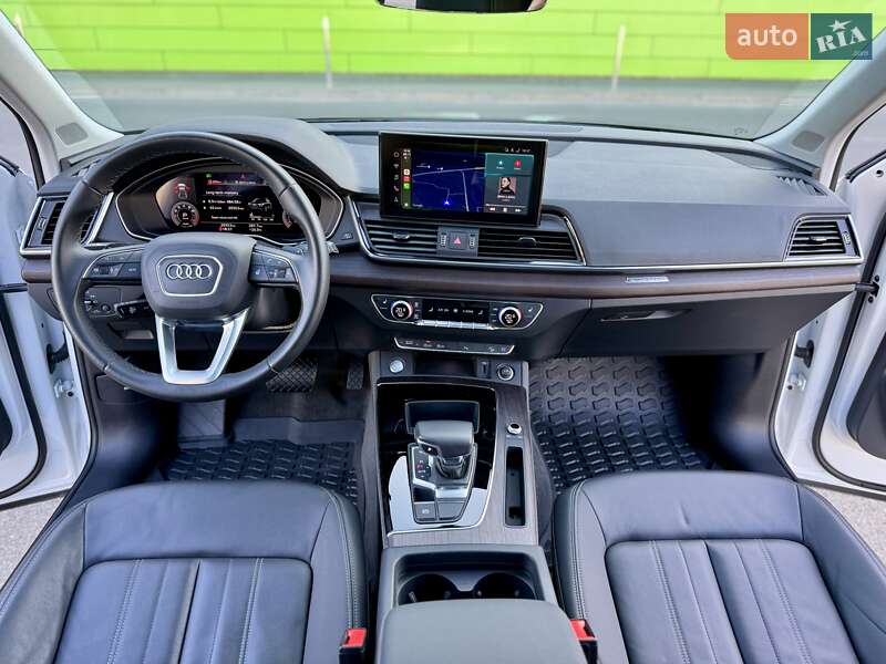 Внедорожник / Кроссовер Audi Q5 2023 в Киеве