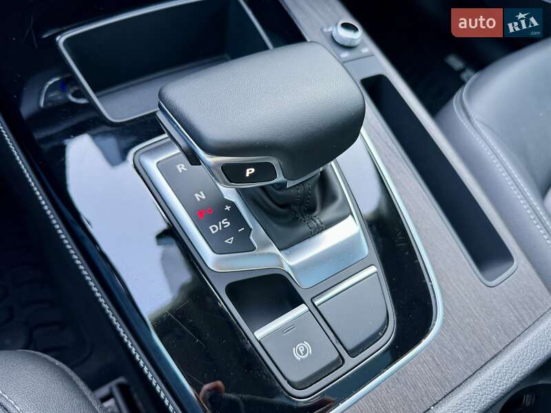 Внедорожник / Кроссовер Audi Q5 2023 в Киеве