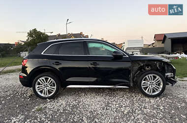 Внедорожник / Кроссовер Audi Q5 2018 в 
