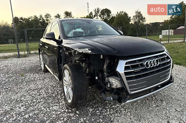 Внедорожник / Кроссовер Audi Q5 2018 в 