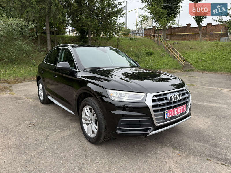 Внедорожник / Кроссовер Audi Q5 2019 в Виннице