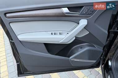 Внедорожник / Кроссовер Audi Q5 2022 в 
