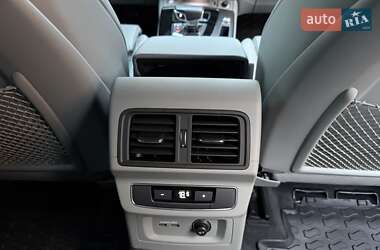 Внедорожник / Кроссовер Audi Q5 2022 в 