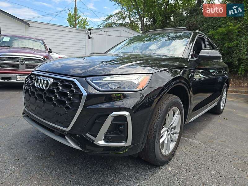 Внедорожник / Кроссовер Audi Q5 2022 в 