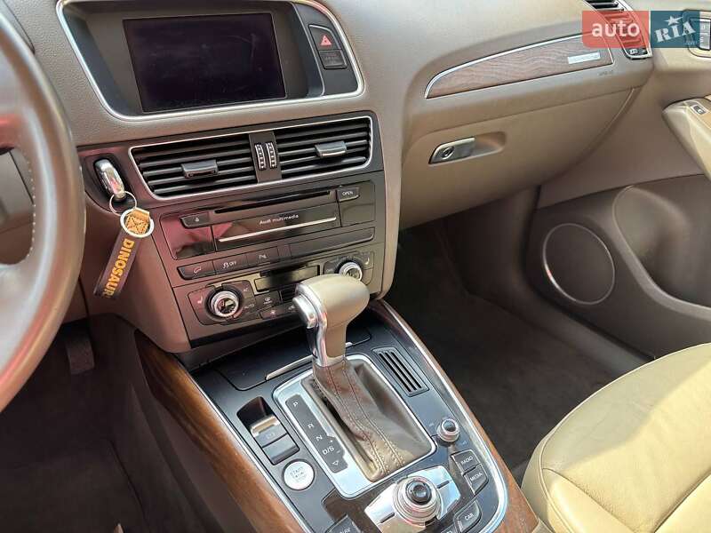 Внедорожник / Кроссовер Audi Q5 2013 в Луцке