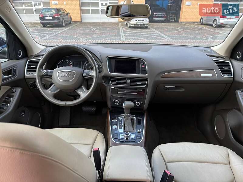 Внедорожник / Кроссовер Audi Q5 2013 в Луцке