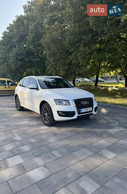 Внедорожник / Кроссовер Audi Q5 2012 в 