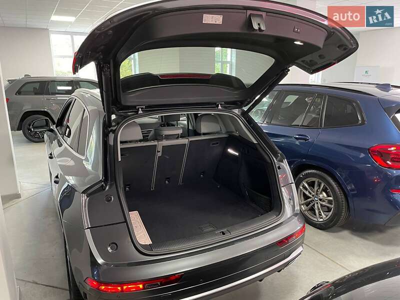Внедорожник / Кроссовер Audi Q5 2024 в Полтаве