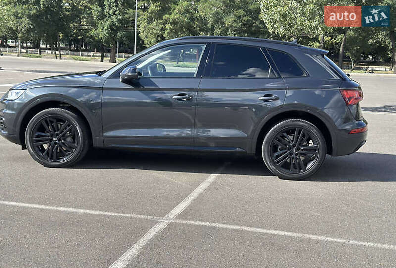 Внедорожник / Кроссовер Audi Q5 2018 в Ивано-Франковске