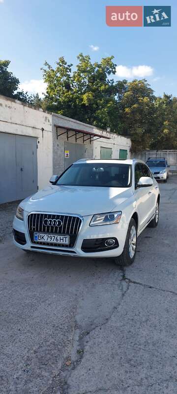 Внедорожник / Кроссовер Audi Q5 2014 в Нетешине