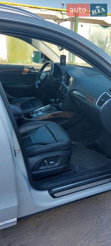 Внедорожник / Кроссовер Audi Q5 2014 в Нетешине