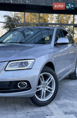 Внедорожник / Кроссовер Audi Q5 2015 в 