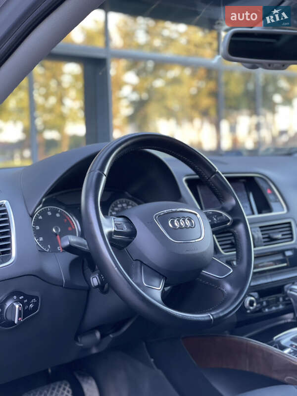 Внедорожник / Кроссовер Audi Q5 2015 в Стрые