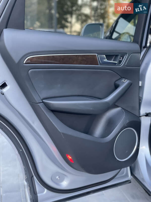 Внедорожник / Кроссовер Audi Q5 2015 в Стрые