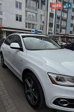 Внедорожник / Кроссовер Audi Q5 2016 в 