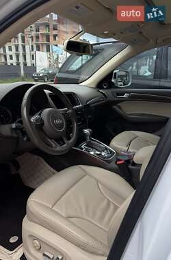 Внедорожник / Кроссовер Audi Q5 2016 в 