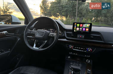 Внедорожник / Кроссовер Audi Q5 2018 в 