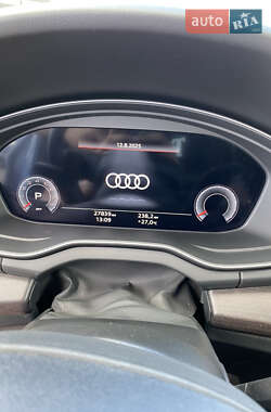 Внедорожник / Кроссовер Audi Q5 2022 в 