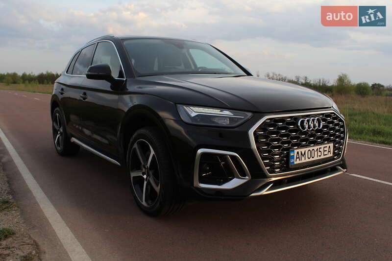 Внедорожник / Кроссовер Audi Q5 2021 в Киеве