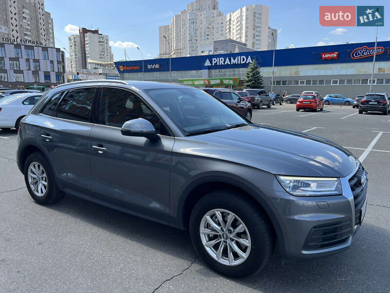Внедорожник / Кроссовер Audi Q5 2017 в Киеве