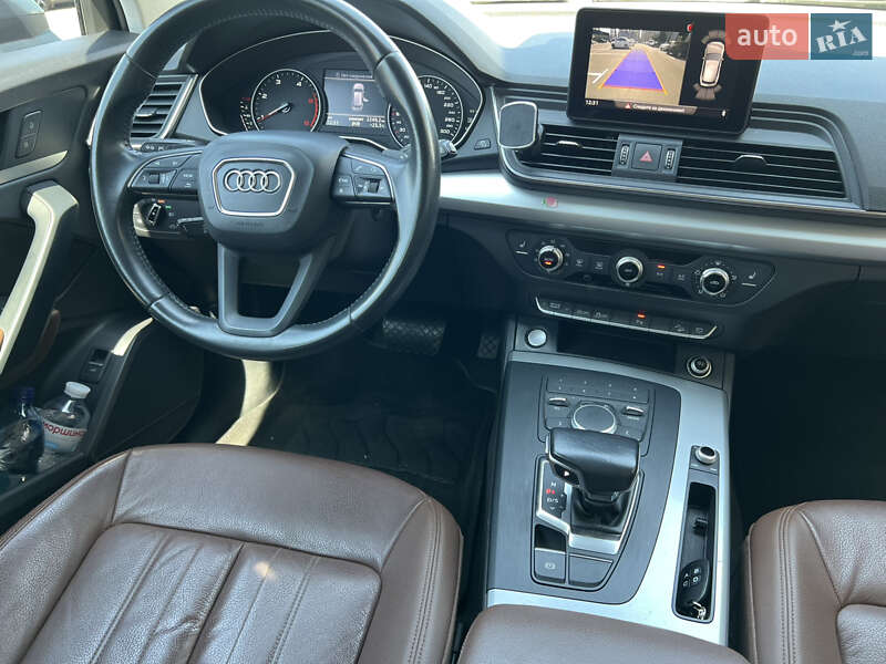 Внедорожник / Кроссовер Audi Q5 2017 в Киеве