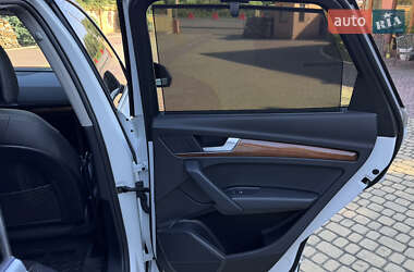 Внедорожник / Кроссовер Audi Q5 2020 в 