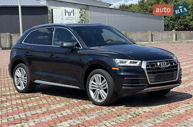 Внедорожник / Кроссовер Audi Q5 2017 в 