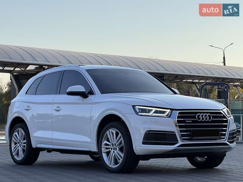 Внедорожник / Кроссовер Audi Q5 2020 в Киеве