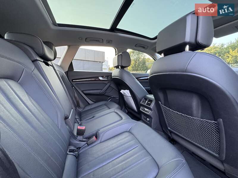 Внедорожник / Кроссовер Audi Q5 2020 в Киеве