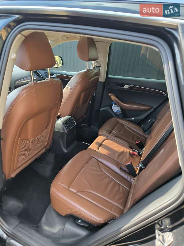 Внедорожник / Кроссовер Audi Q5 2009 в Петропавловской Борщаговке фото 6 Внедорожник / Кроссовер Audi Q5 2009 в Петропавловской Борщаговке