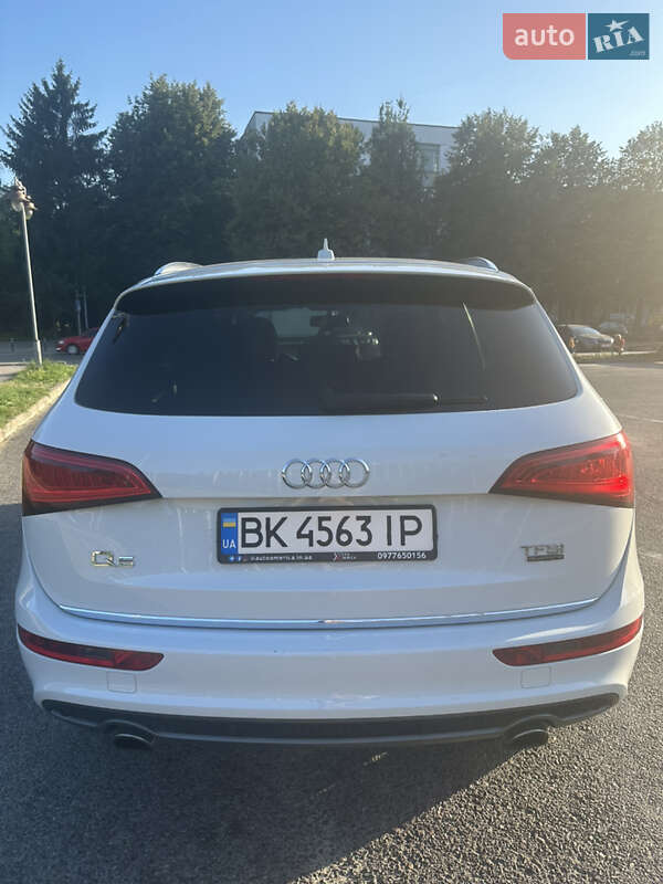 Внедорожник / Кроссовер Audi Q5 2015 в Ровно