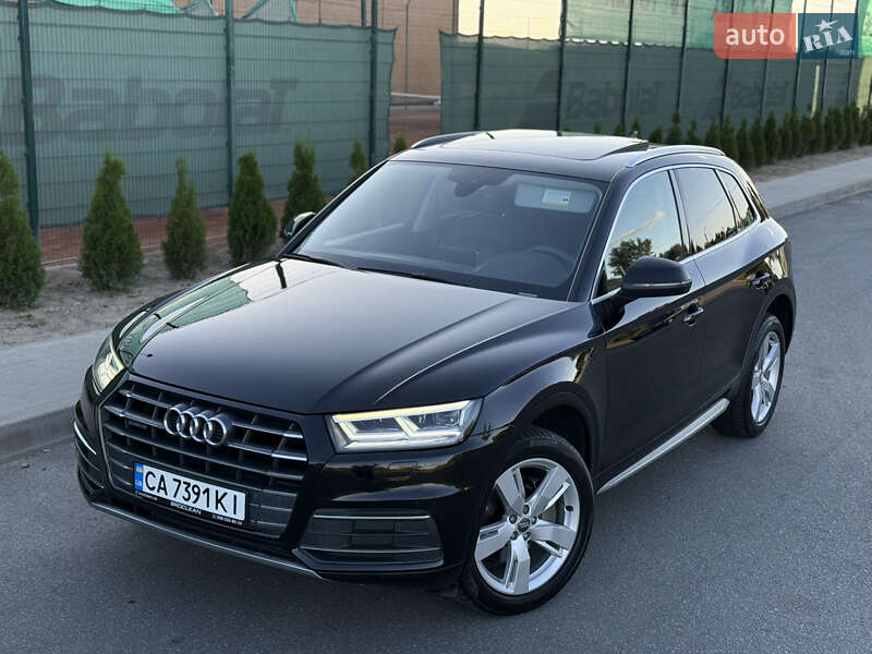 Внедорожник / Кроссовер Audi Q5 2017 в 