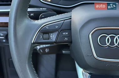 Внедорожник / Кроссовер Audi Q5 2017 в 
