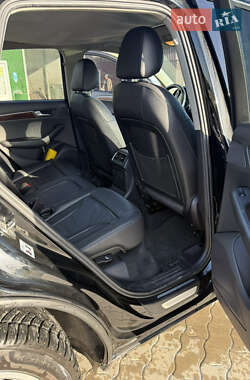 Внедорожник / Кроссовер Audi Q5 2012 в 