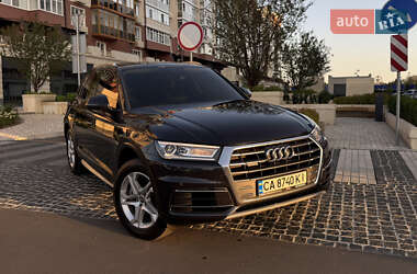 Внедорожник / Кроссовер Audi Q5 2017 в 