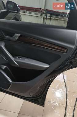 Внедорожник / Кроссовер Audi Q5 2020 в 