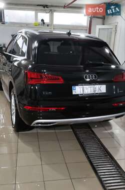 Внедорожник / Кроссовер Audi Q5 2020 в 