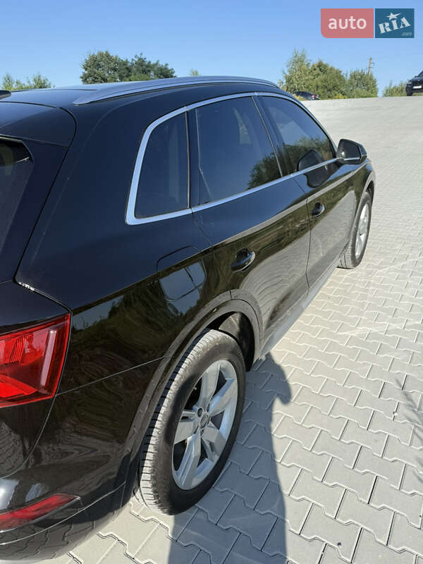 Внедорожник / Кроссовер Audi Q5 2017 в Львове