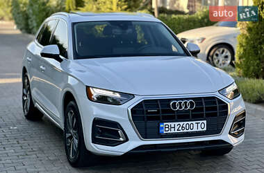 Внедорожник / Кроссовер Audi Q5 2021 в 