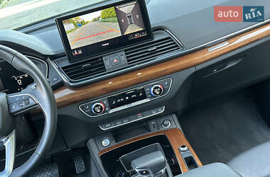 Внедорожник / Кроссовер Audi Q5 2021 в 