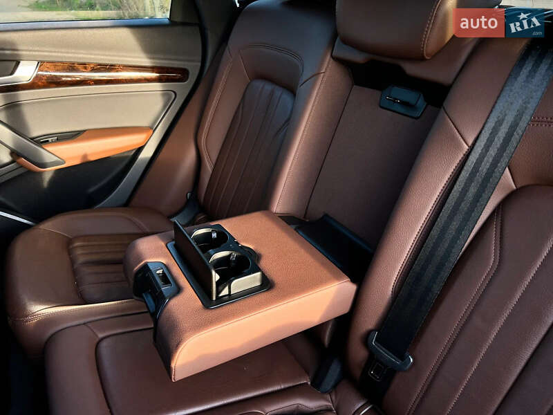 Внедорожник / Кроссовер Audi Q5 2019 в Одессе