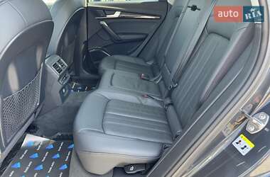 Внедорожник / Кроссовер Audi Q5 2017 в 